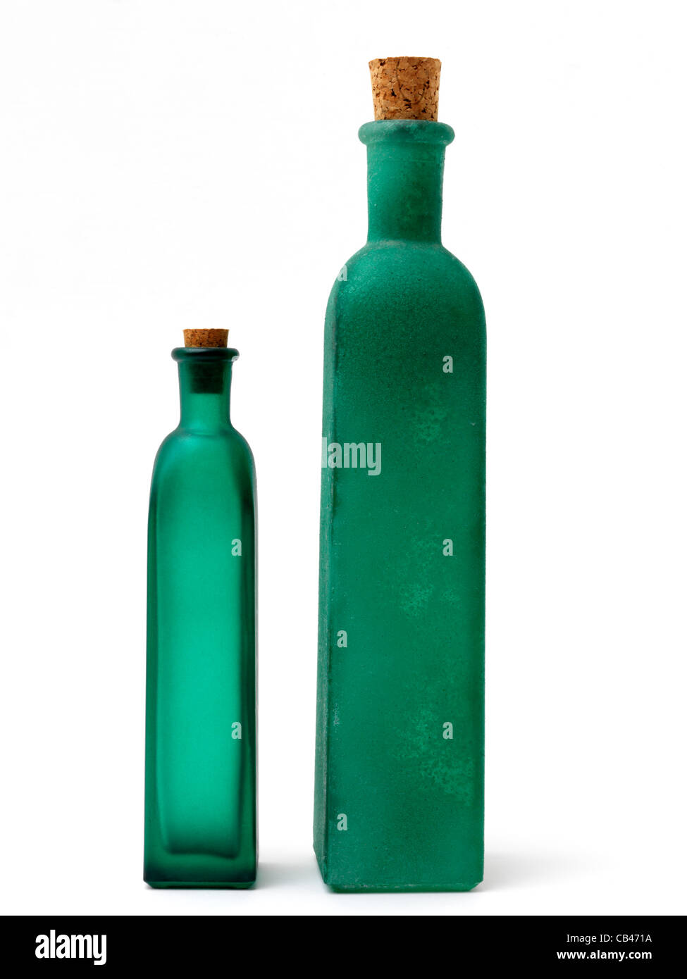Zwei grüne Glasflaschen mit Korken Stockfoto