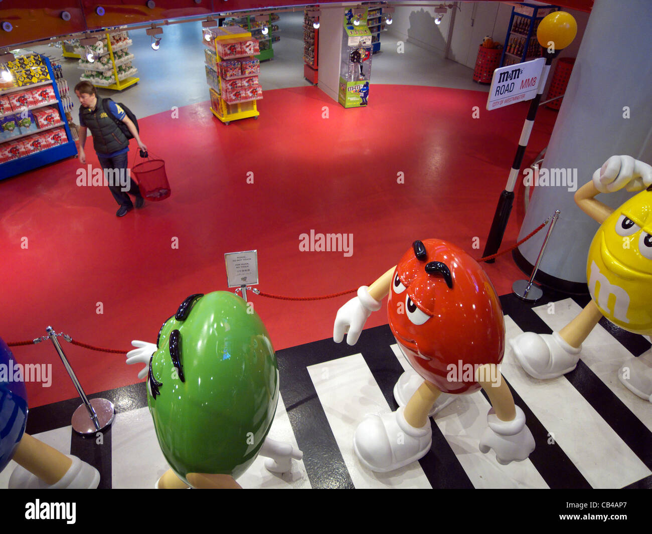 Großbritannien London Piccadilly Zirkus m & m es Welt Stockfoto