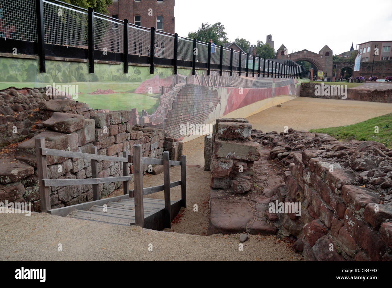 Der Osteingang der Chester römische Amphitheater, Chester, Cheshire, England. Stockfoto