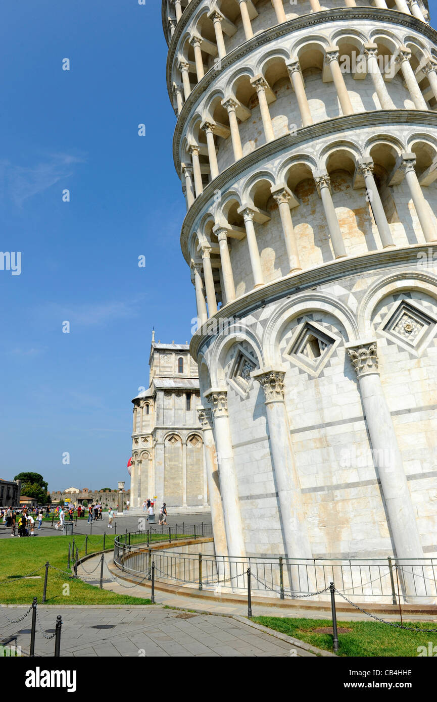 schiefe-turm-von-pis-fotos-und-bildmaterial-in-hoher-aufl-sung-alamy