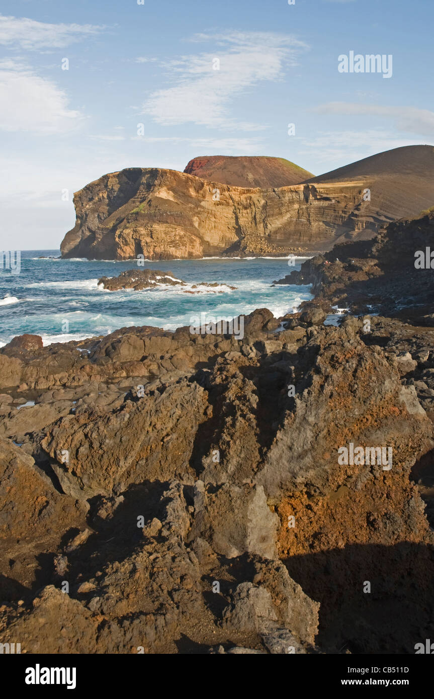 PORTUGAL Azoren Faial Ponta Dos Capelinhos mit 1958 Vulkanausbruch Krater, die die Insel mit magmatischen Gestein erweitert hat Stockfoto