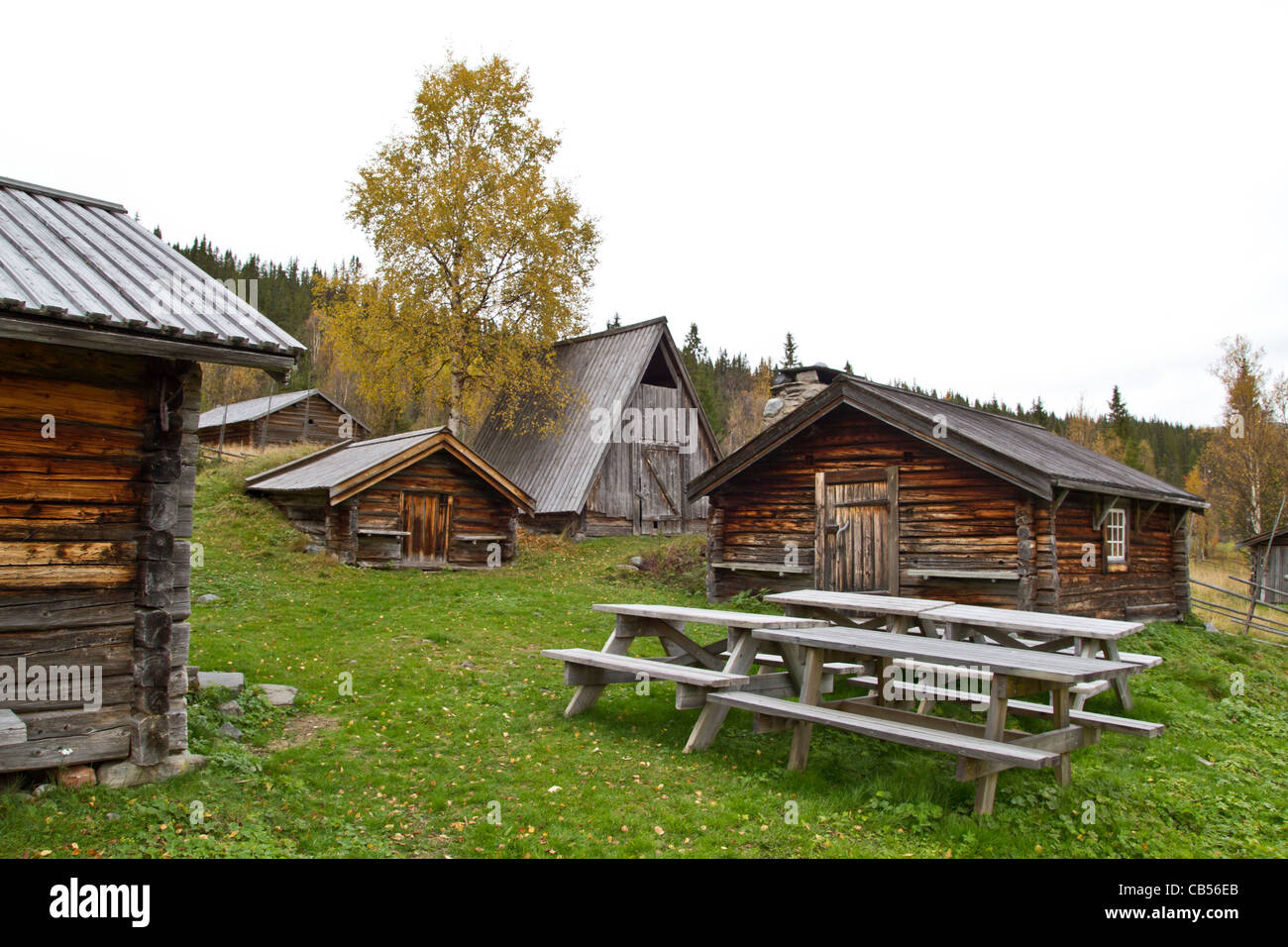 Alten und traditionellen Holzhütten in Berg Stockfoto