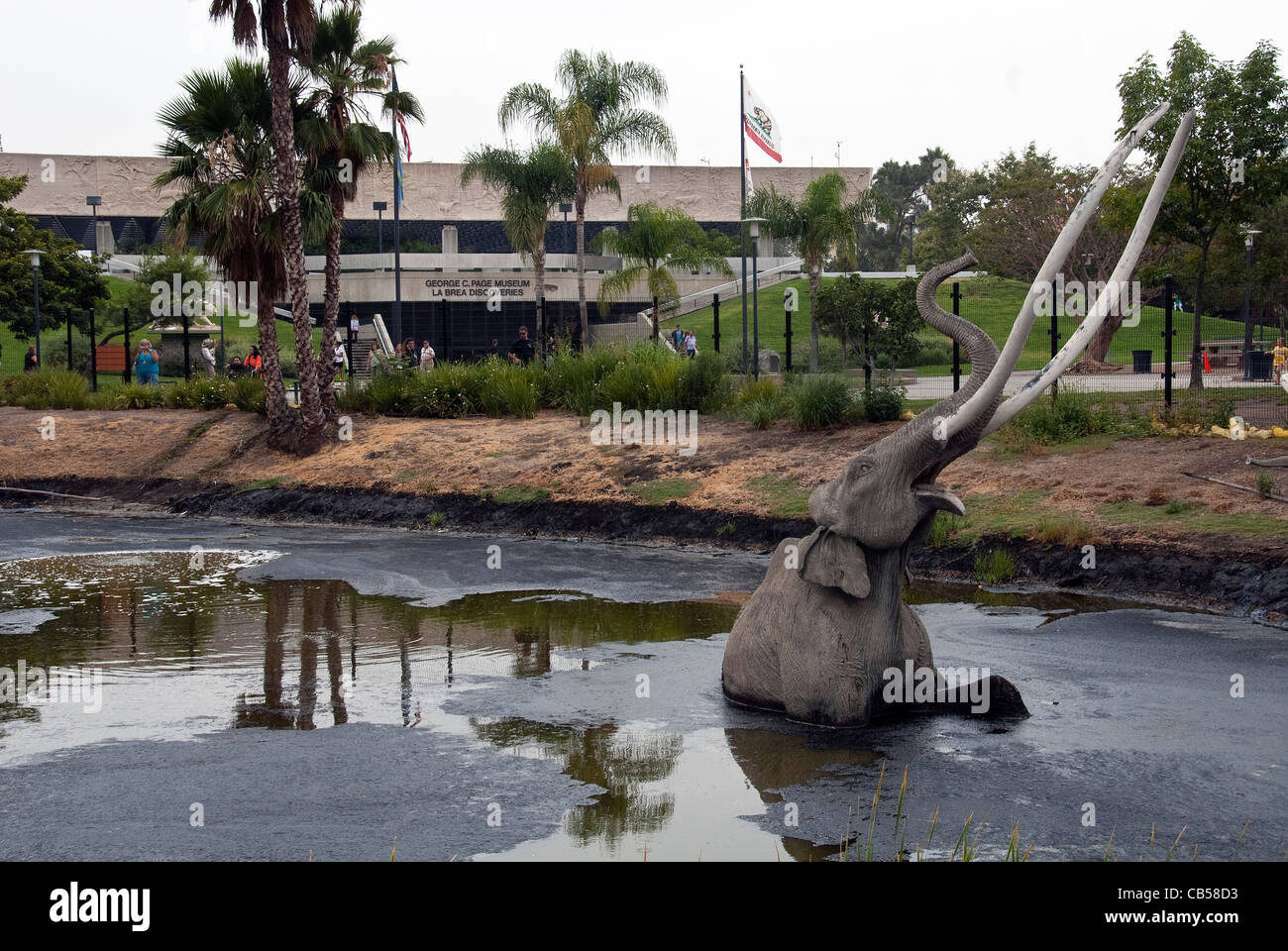 Eingang und Teergruben von La Brea Tar Pits Los Angeles Kalifornien USA