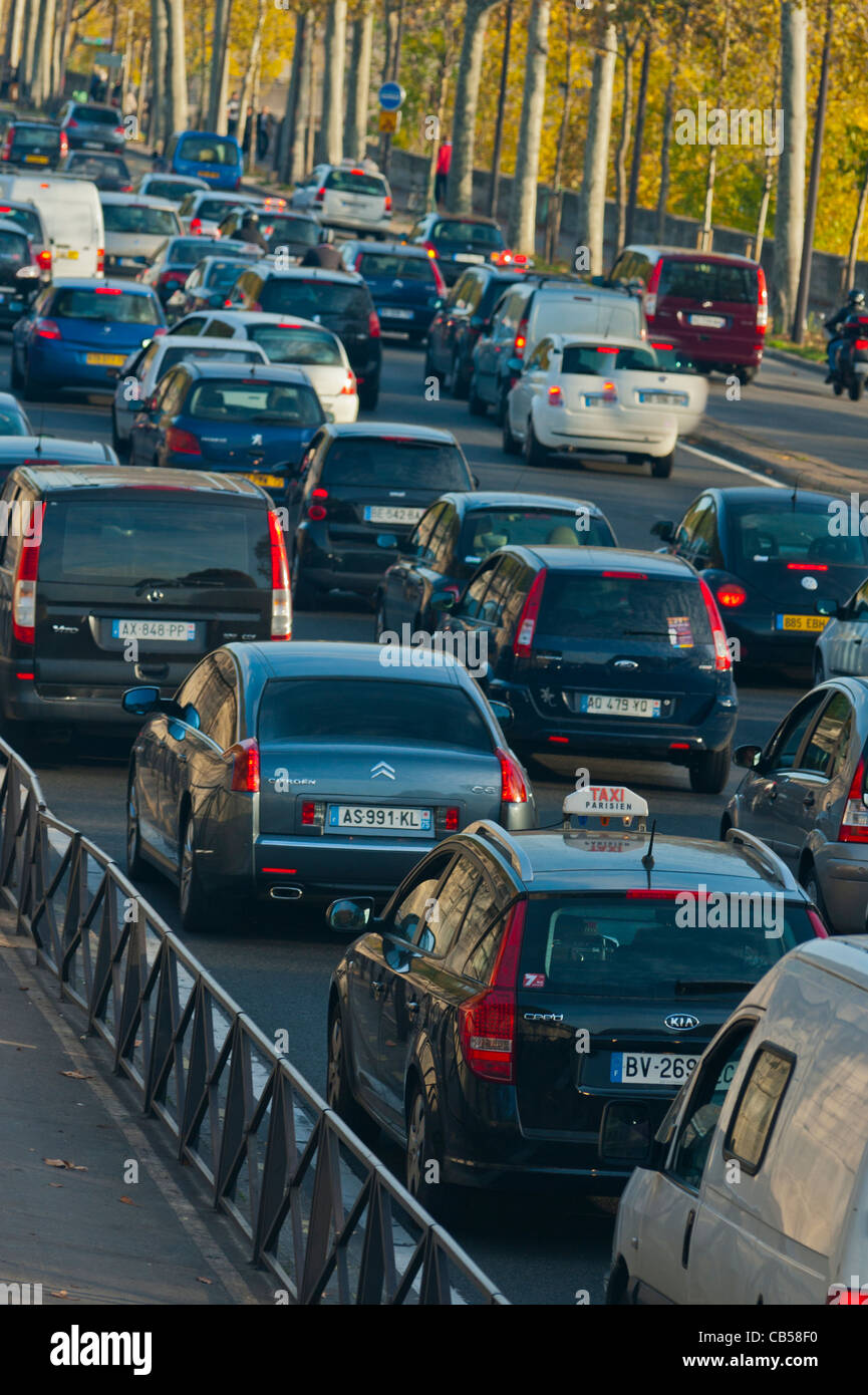 Paris, Frankreich, Szenen, Stau Autos auf der Autobahn auf der seine, „Voie Georges Pompidou“ geschäftige Straße paris fahren, Pendler paris Stockfoto