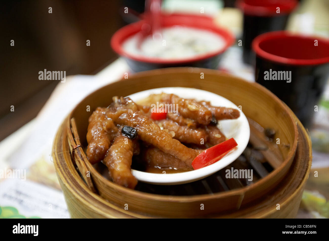 gedämpfte Hühnerfüße mit schwarzen Bohnen-Sauce ein Dim Sum Tim ho wan ...