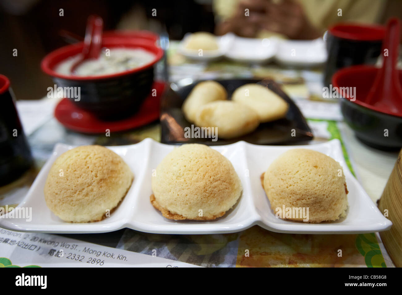 gebackene Brötchen mit gegrilltem Schweinefleisch in einer Dim-Sum Tim ho wan Michelin-Sternen ausgezeichneten Restaurant in Mong Kok Bezirk Kowloon Hong Kong Sonderverwaltungsregion Hongkong China Stockfoto