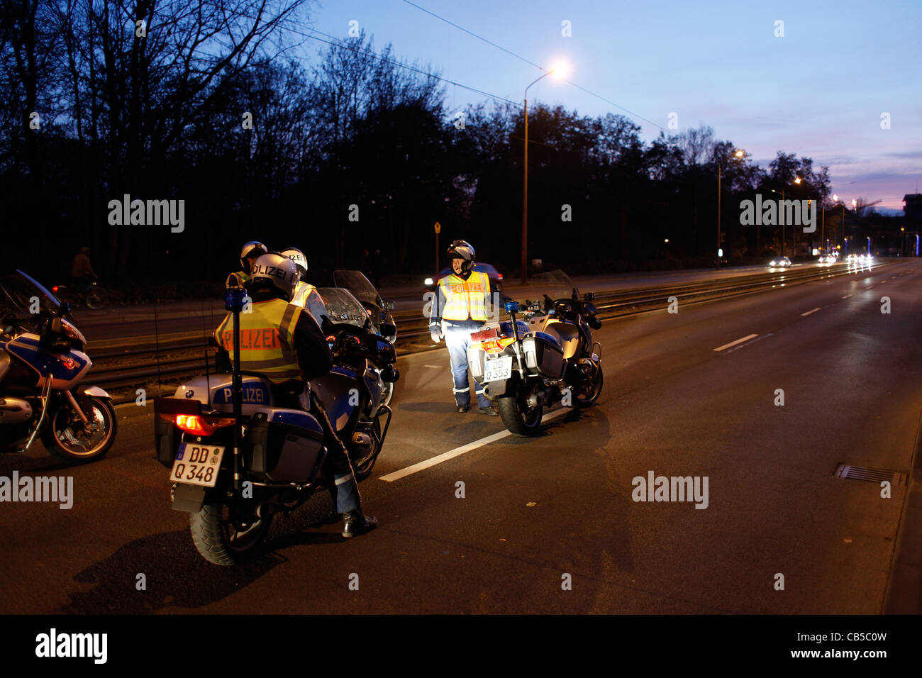Polizei-Motorradfahrer in Deutschland Stockfoto