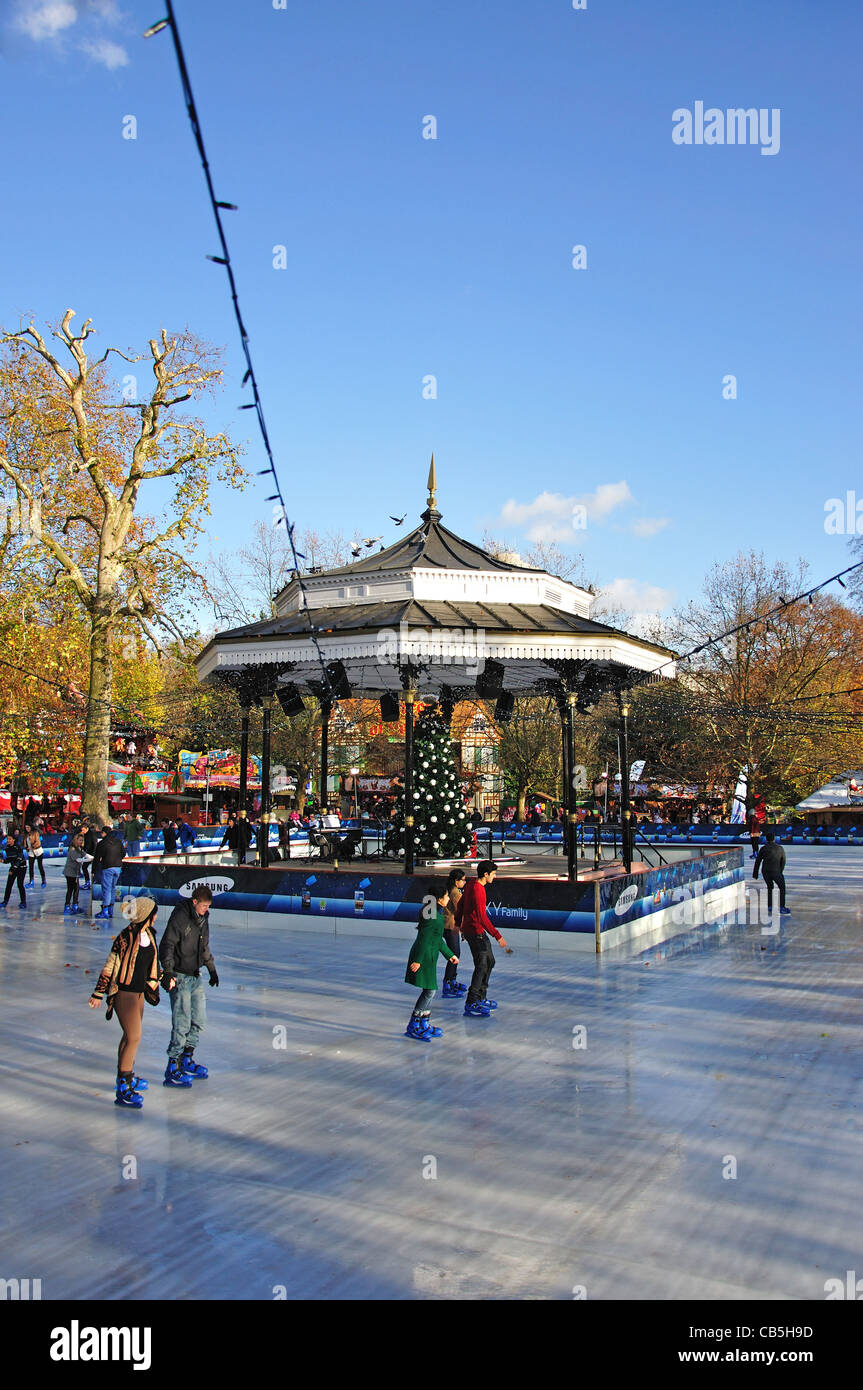 Viktorianische Musikpavillon und Eislaufplatz am "Winter Wonderland" Hyde Park, City of Westminster, London, England, Vereinigtes Königreich Stockfoto