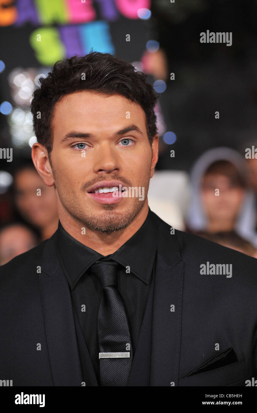 Kellan Lutz bei der Weltpremiere seines neuen Films "The Twilight Saga: Breaking Dawn - Teil 1: Stockfoto