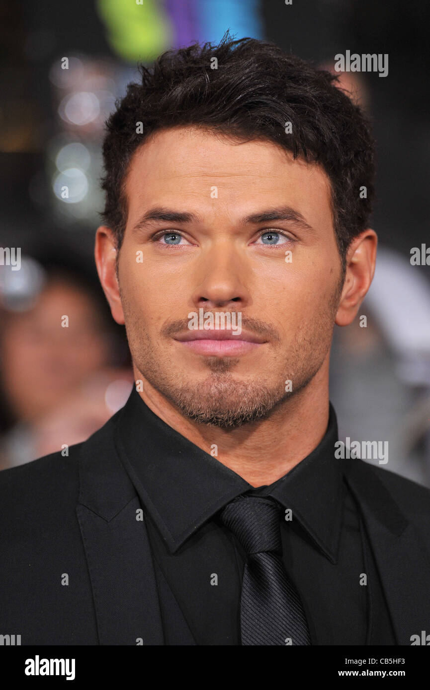 Kellan Lutz bei der Weltpremiere seines neuen Films "The Twilight Saga: Breaking Dawn - Teil 1: Stockfoto