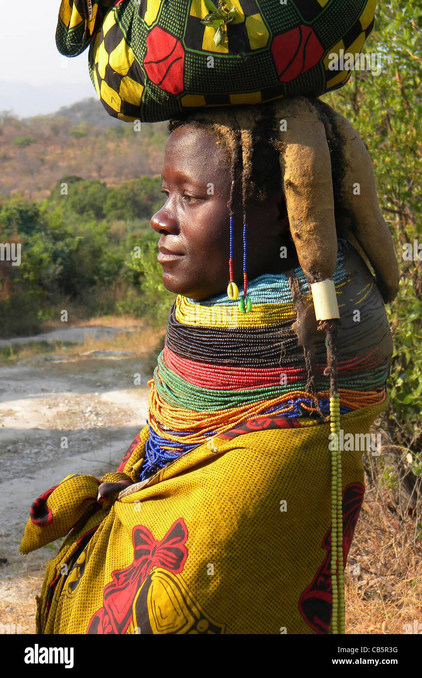 Frau, Mumuila Stamm, Jau, Angola Stockfoto