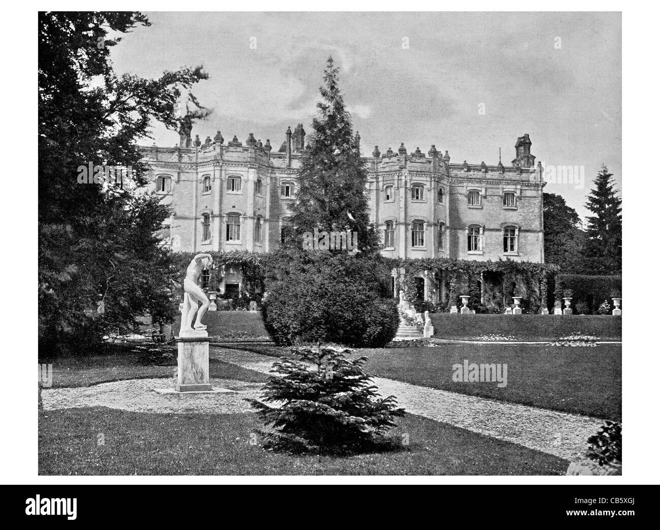 Hughenden Manor aus rotem Backstein viktorianischen Herrenhaus High Wycombe, Buckinghamshire England Premierminister Benjamin Disraeli Stockfoto