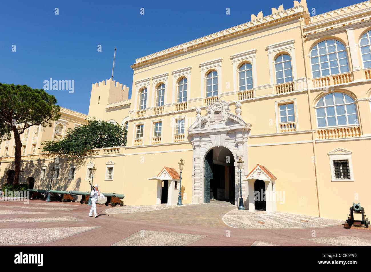 Palace Guard Monte Carlo Grimaldi Monaco Fürstentum Französisch Riviera Mittelmeer Cote d ' Azur Alpen Stockfoto