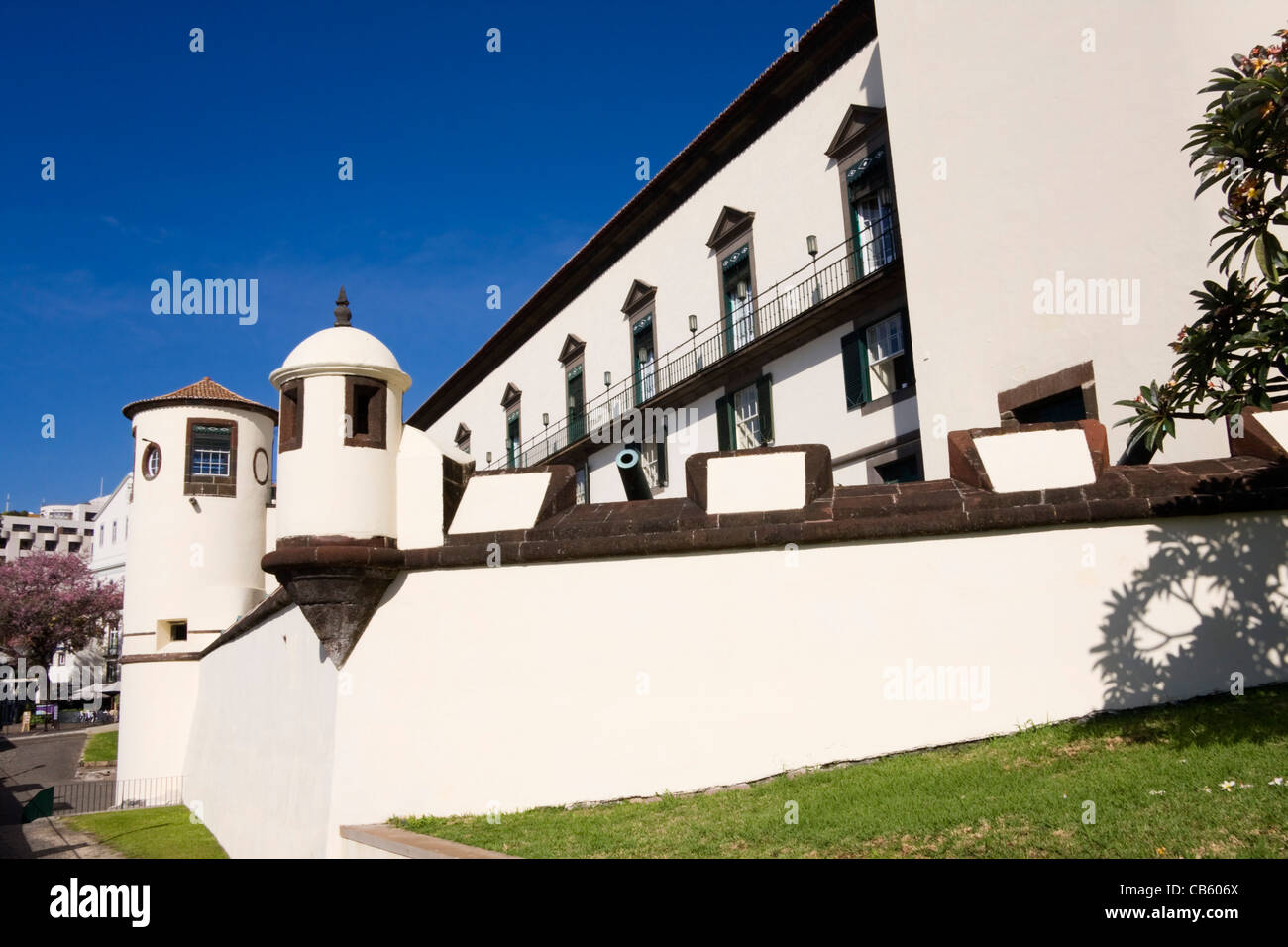 Palacio de Sao Lourenco, Avenida do Mar e Das Comunidades Madeirenses, Funchal, Madeira Stockfoto