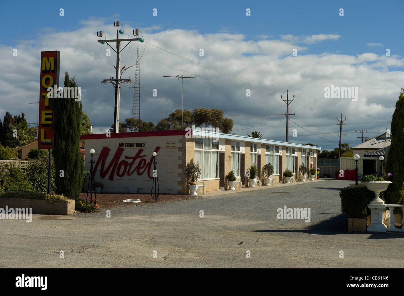 50's / 60's American Drive in Straßenrand Hotel Motel im Stil Australien Stockfoto