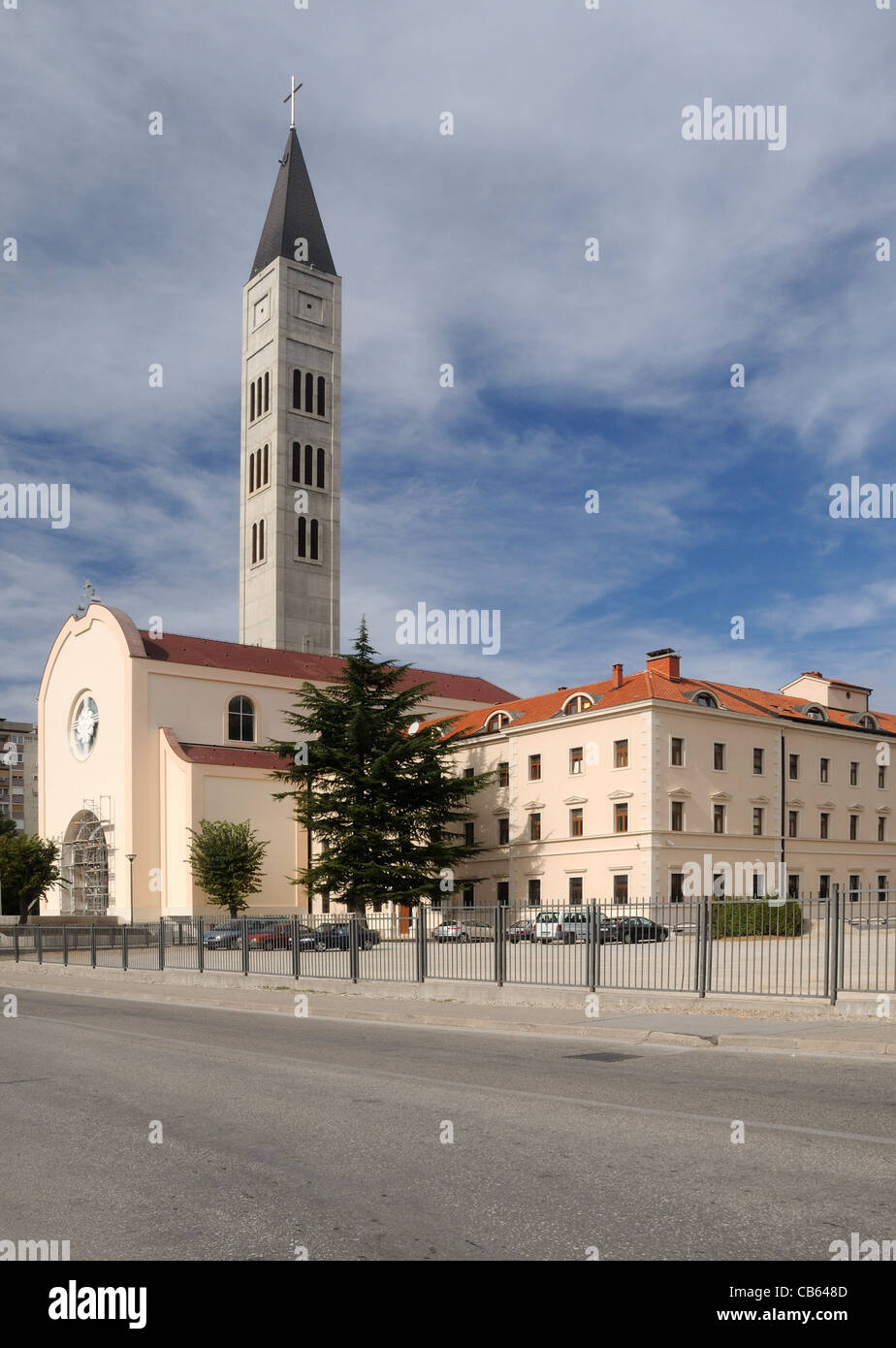 Die Kirche von Str. Peter & St. Paul und die Franziskaner Kloster in Mostar, Herzegowina-Neretva, & Bosnien-Herzegowina Stockfoto