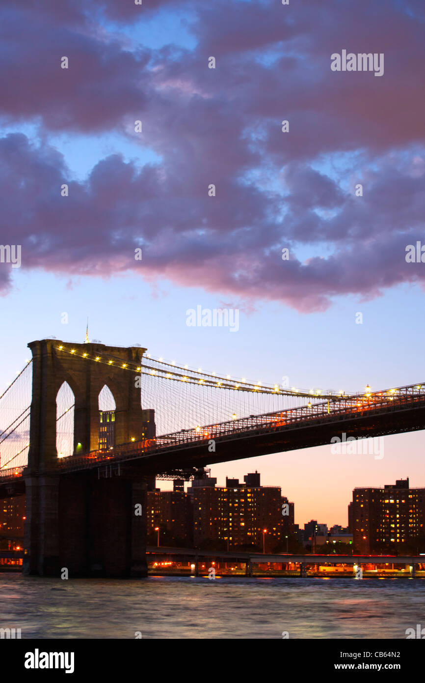 Die Brooklyn Bridge über den East River Stockfoto