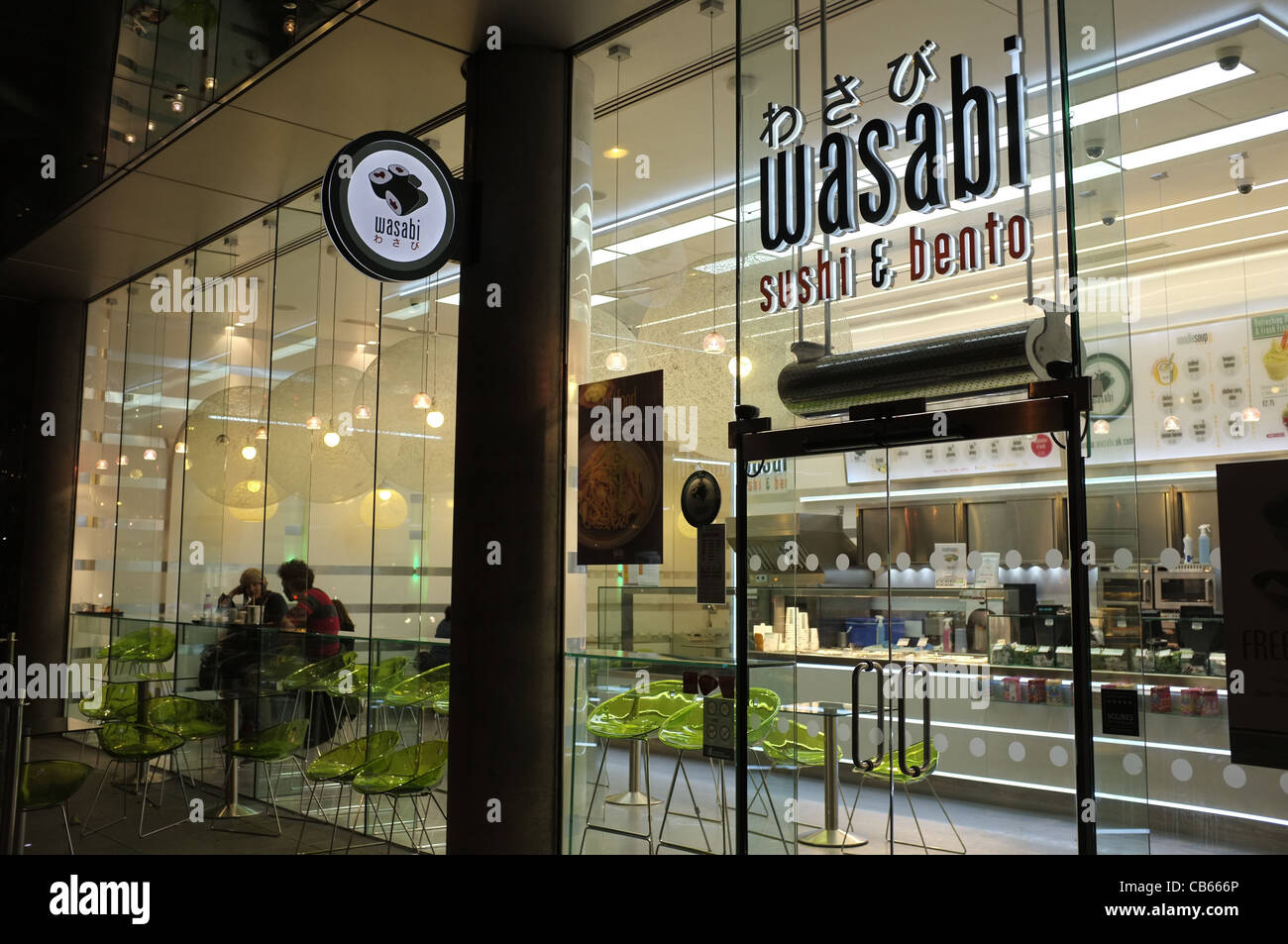 Wasabi Sushi & Bento Restaurant in London Stockfotografie Alamy