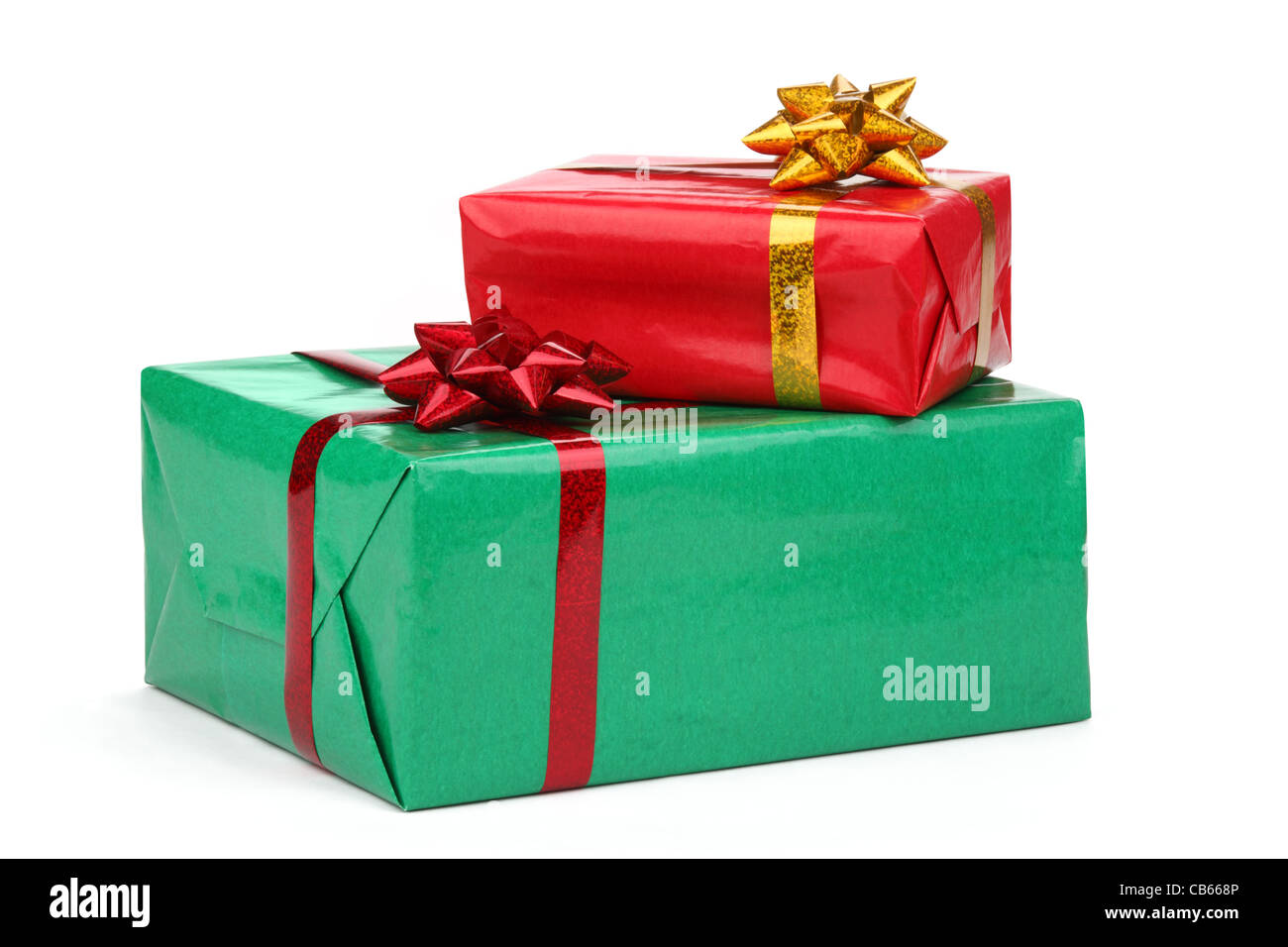 Bunte Geschenkboxen isoliert auf weiss. Stockfoto