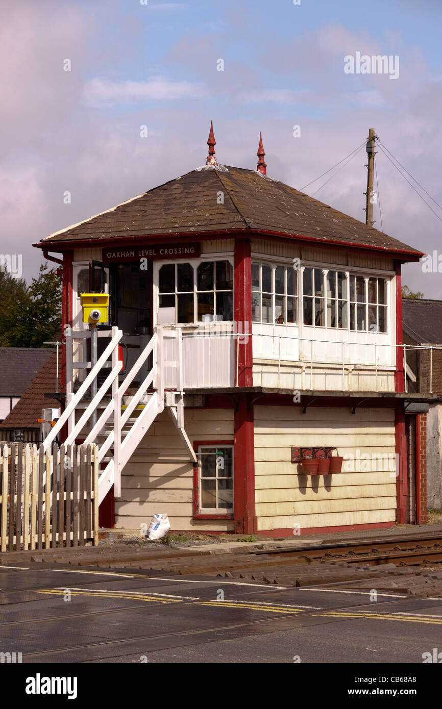 Alte traditionelle Eisenbahn Stellwerk (als Inspiration für die airfix kit Modell verwendet), Oakham, Rutland, England, Großbritannien Stockfoto