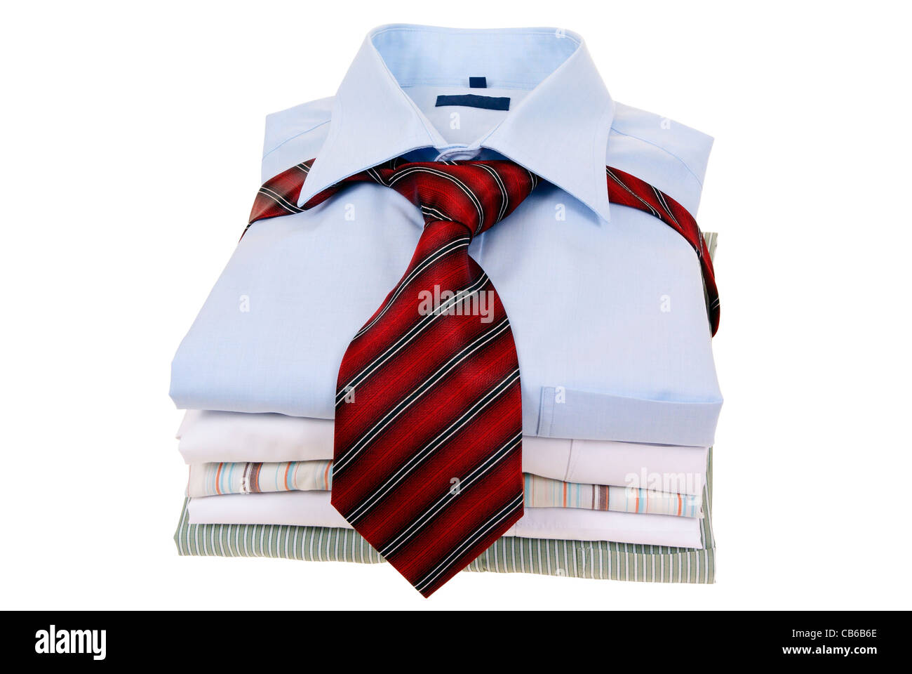 Hemden mit Krawatte isoliert auf weißem Hintergrund gebunden Stockfoto