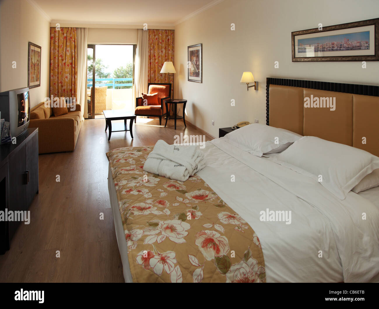 Schlafzimmer, Elias Beach Hotel, Lemasos, Zypern Stockfoto