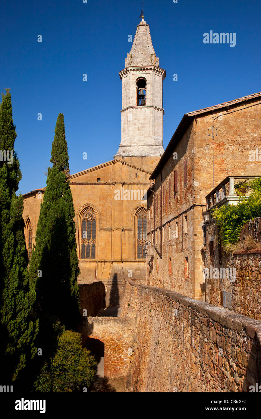 Am frühen Morgen unter Dom Pio in Pienza Toskana Italien Stockfoto