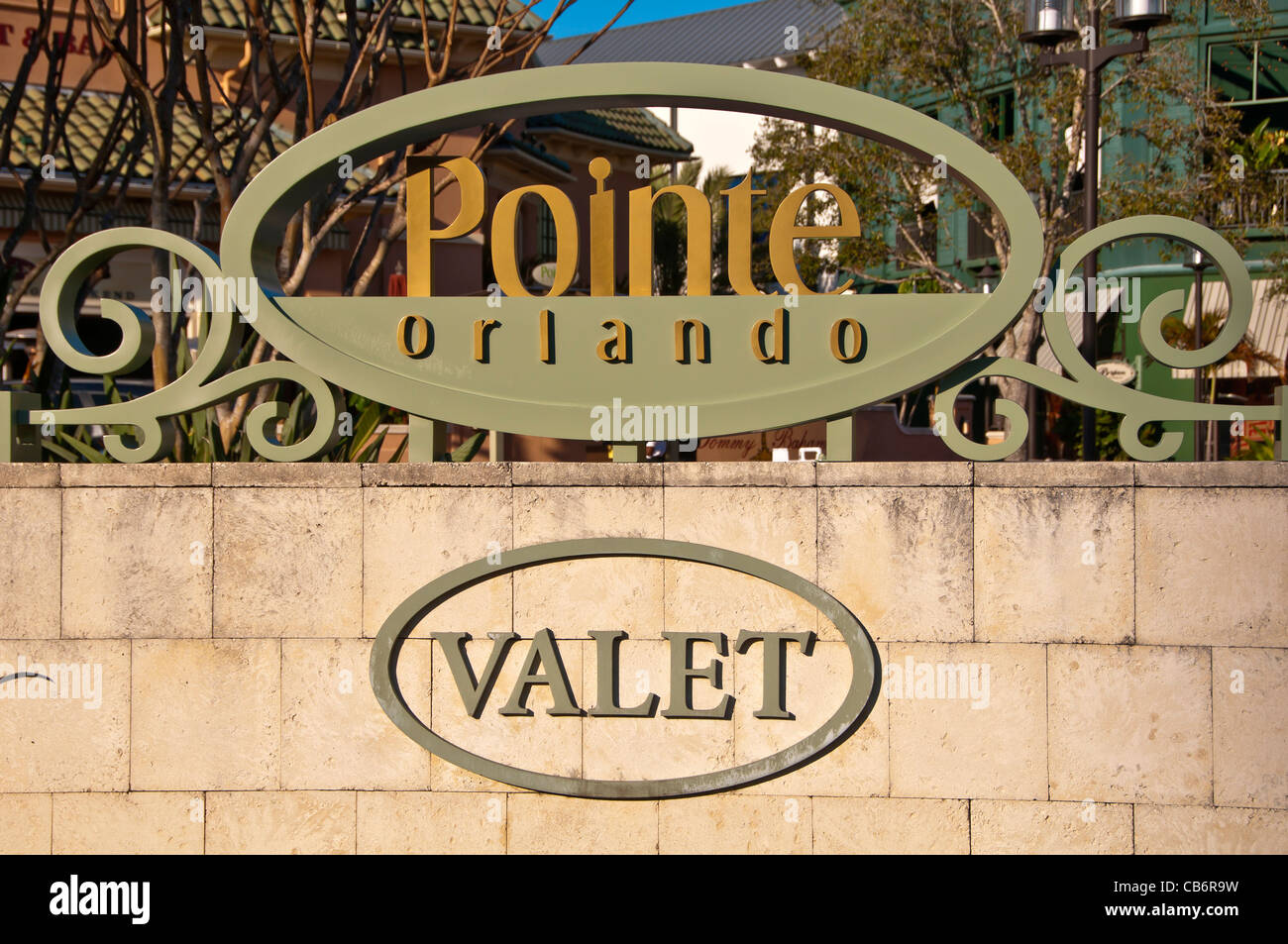 Orlando Florida, Pointe Orlando Valet-Parking Schild am International Drive-Antrieb, Stockfoto