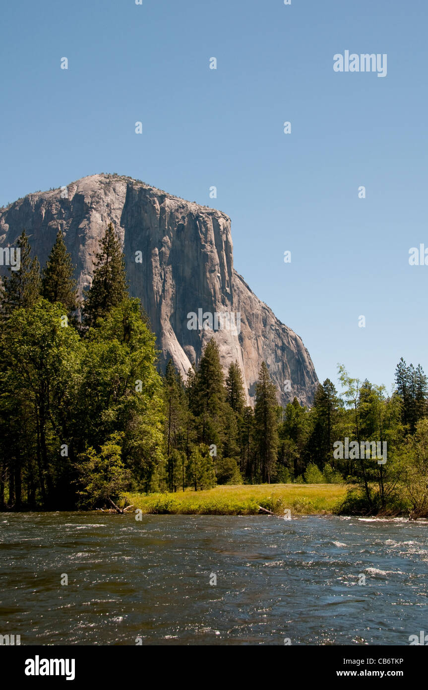 El Capitan, Merced River, Yosemite-Nationalpark, Kalifornien, USA. Foto Copyright Lee Foster. Foto # california121256 Stockfoto