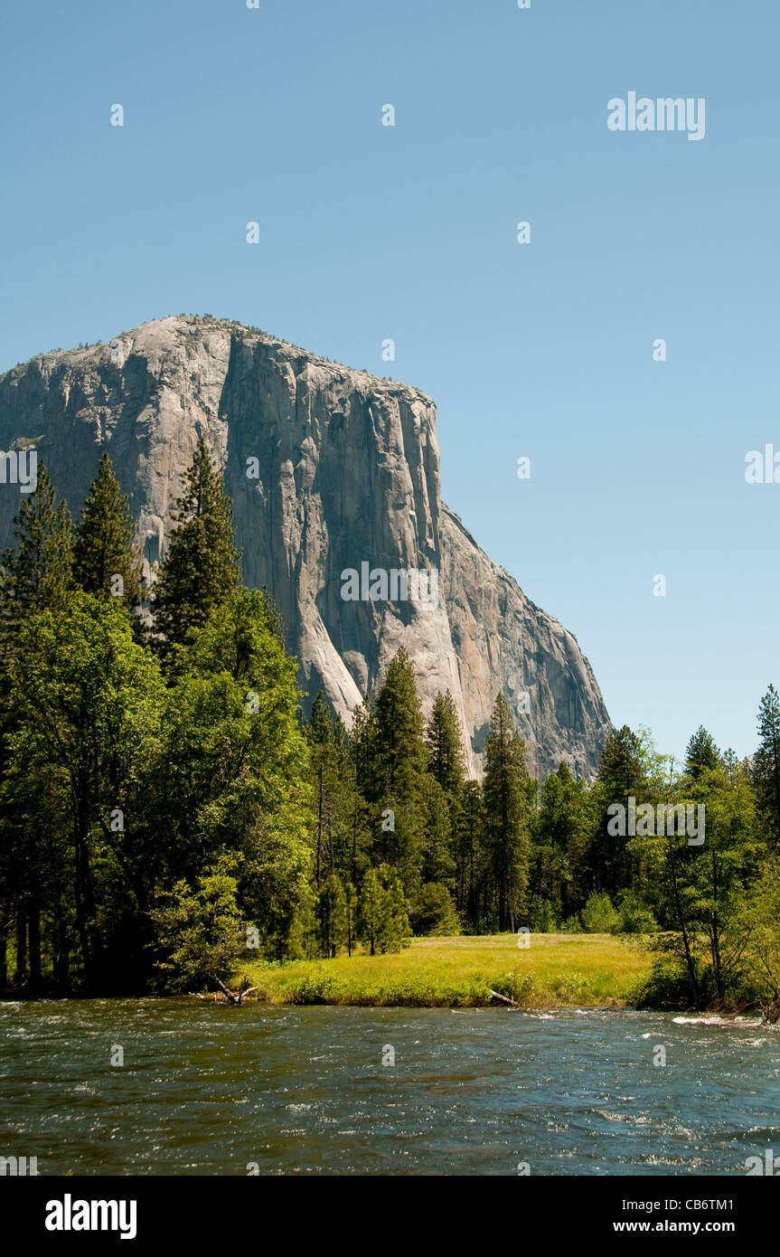 El Capitan, Merced River, Yosemite-Nationalpark, Kalifornien, USA. Foto Copyright Lee Foster. Foto # california121263 Stockfoto