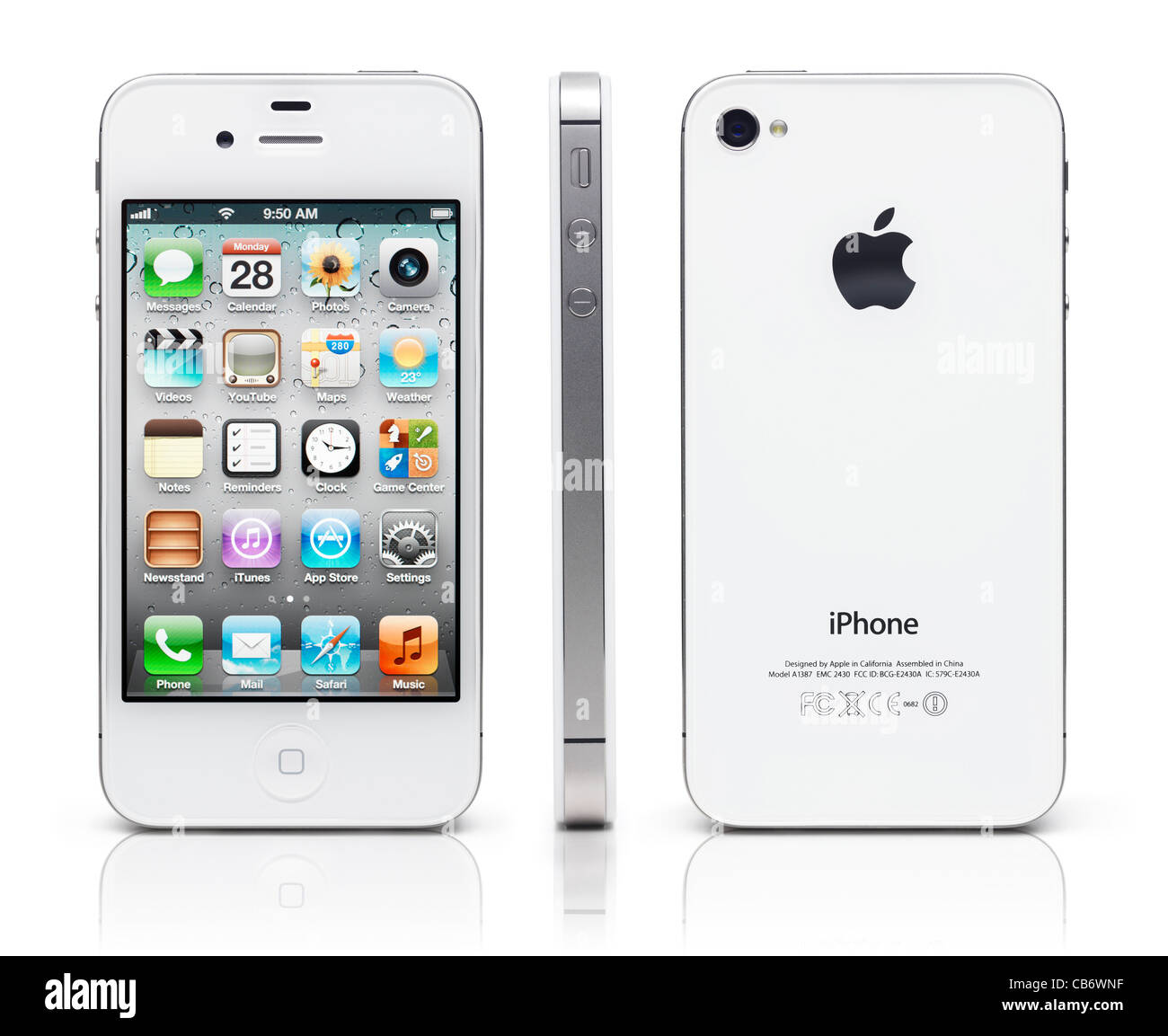 Weiße Apple-Smartphone iPhone 4 s von drei Seiten, Vorderseite, Rückseite und Seitenansicht gezeigt. Isoliert auf weißem Hintergrund Stockfoto