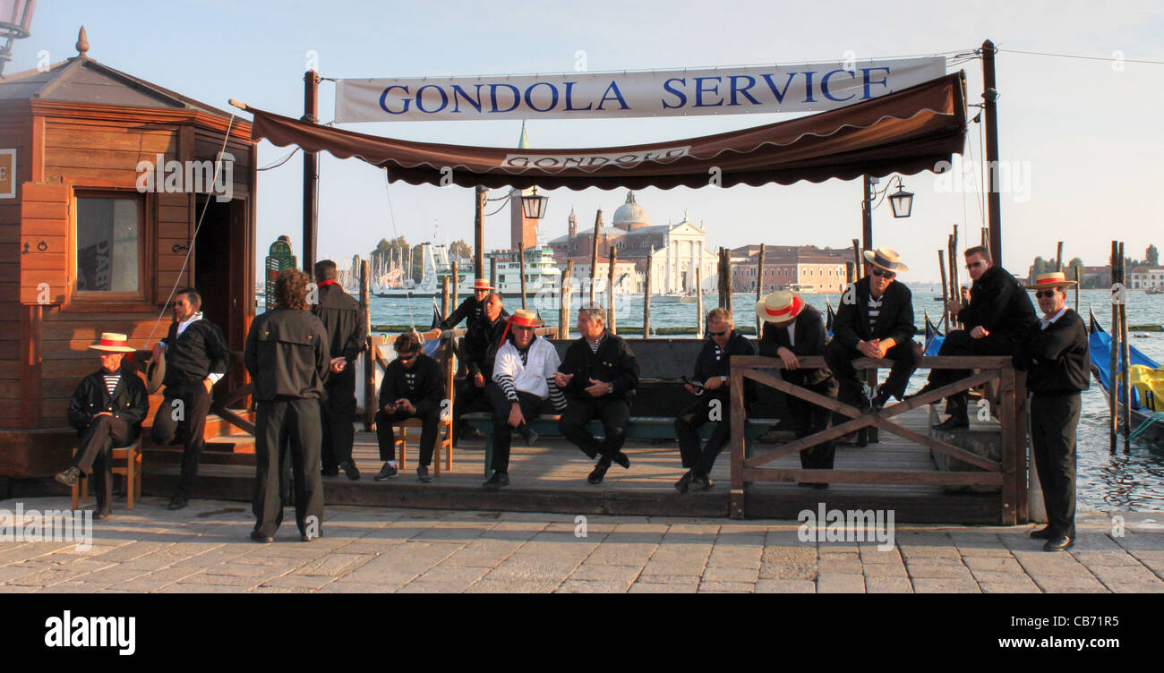 Gondel-Service - Gondoliere in Venedig Stockfoto