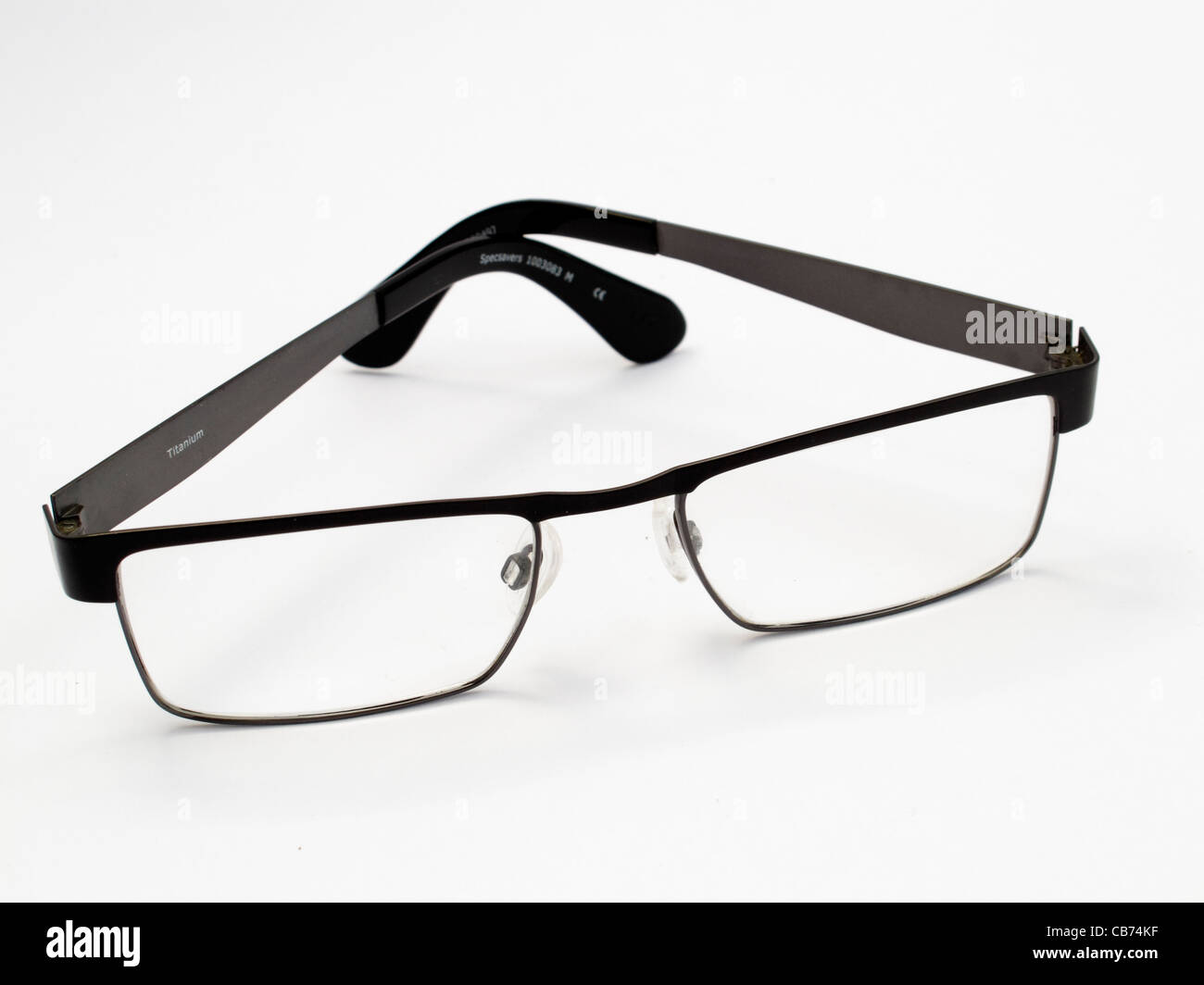 Mannes berufliche Vario Brille modernes Design schwarz Titanrahmen auf weißem Hintergrund Stockfoto