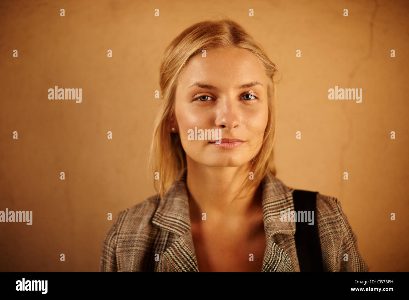 intelligente junge Frau Stockfoto