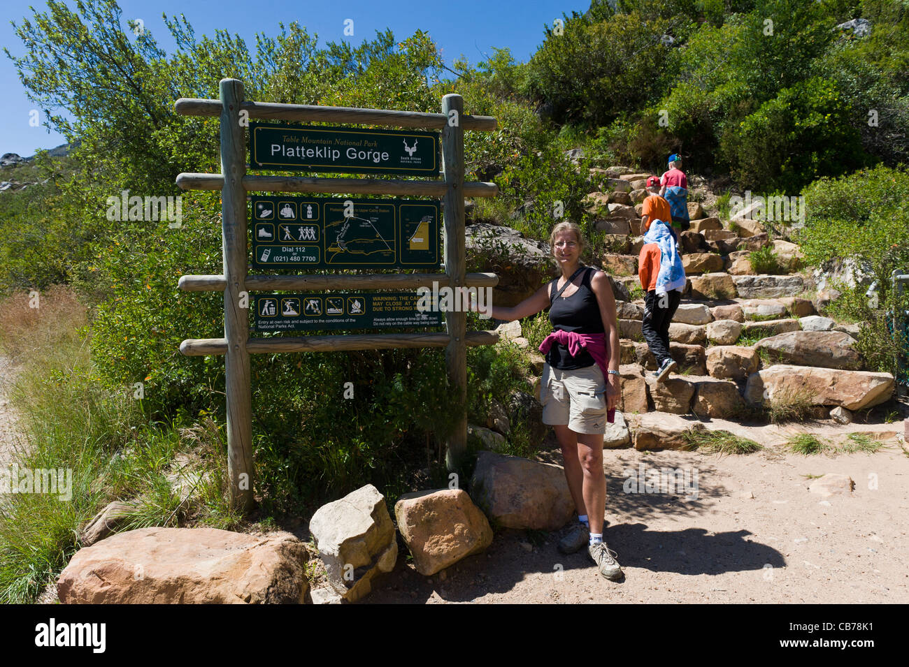Familie Klettern Tafelberg über Platteklip-Cape Town-Südafrika Stockfoto