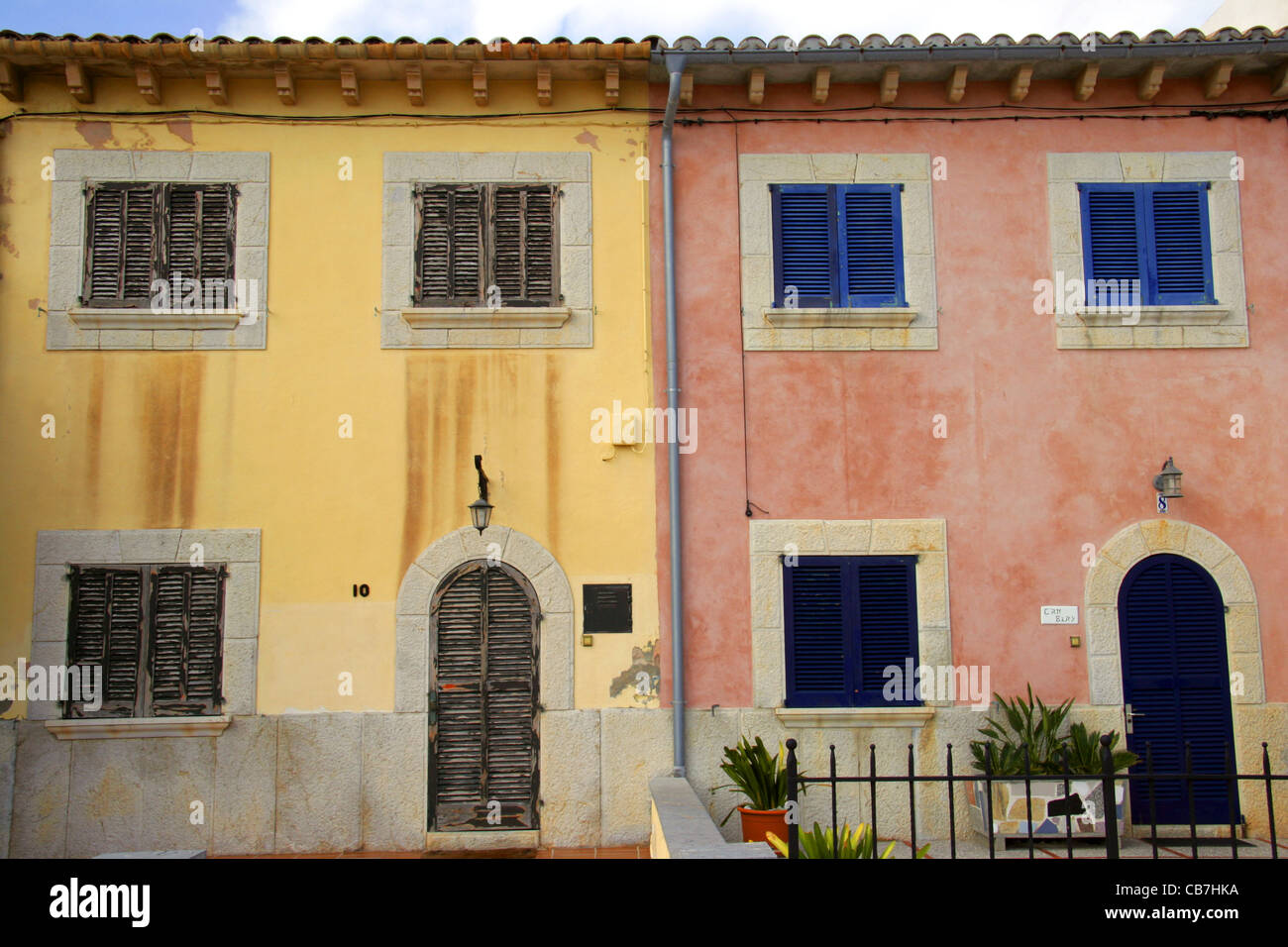 Häuser in Port De Pollenca, Mallorca, Spanien Stockfoto