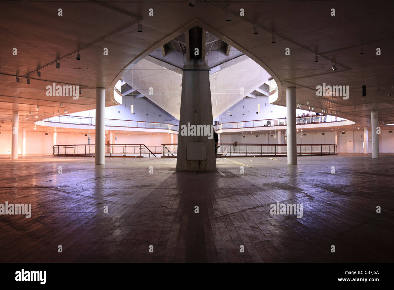 Ehemalige Commonwealth Institute in London, während London Open House 2011. Die neue Heimat des Design-Museums im Jahr 2014 sein. Stockfoto