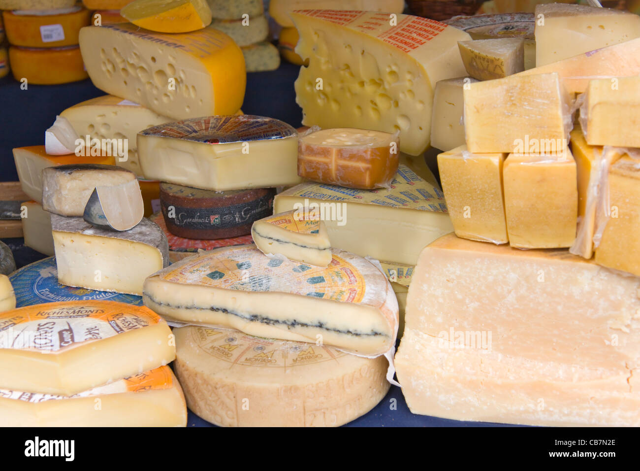 Verkauf von Käse, Budapest, Ungarn Stockfoto