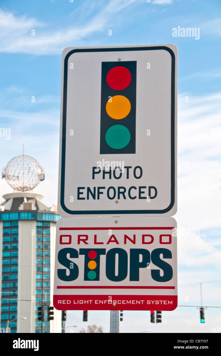 Traffic Sign Foto erzwungen Rotlicht Full Stop International Drive Orlando FL Stockfoto