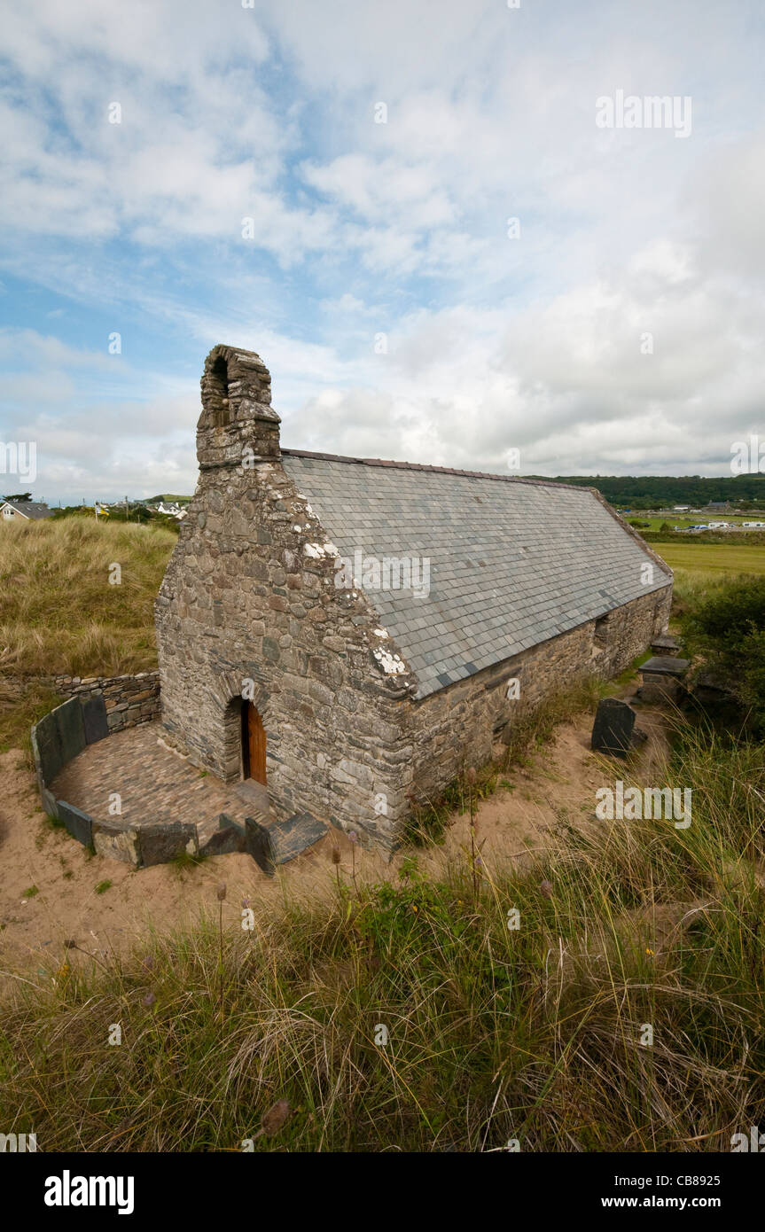 Llandanwg Kirche in Gwynedd Nord-Wales fast begraben durch die Sanddünen Stockfoto