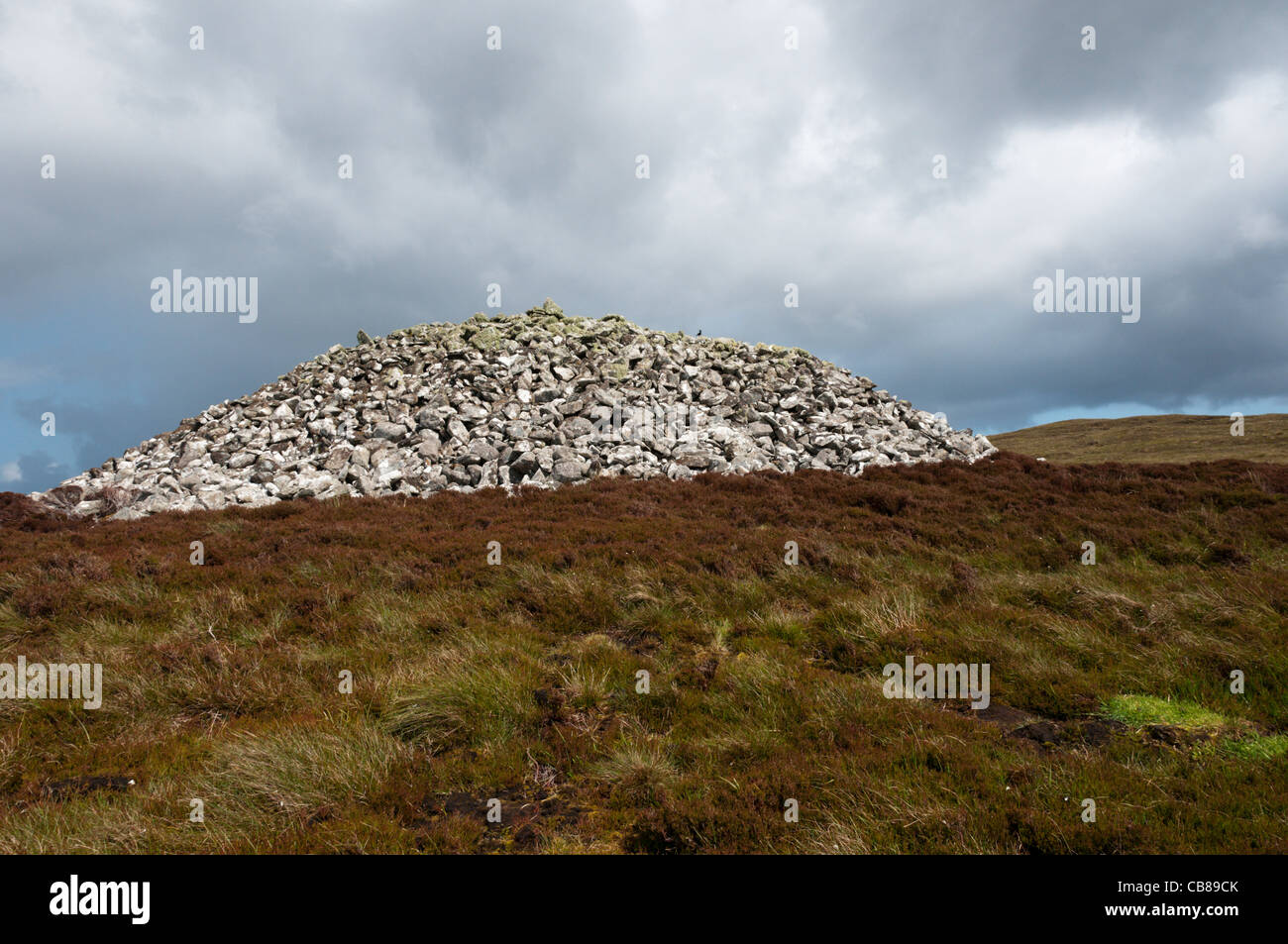 Barpa Langass chambered Cairn auf der Insel North Uist in den äußeren Hebriden, Schottland Stockfoto
