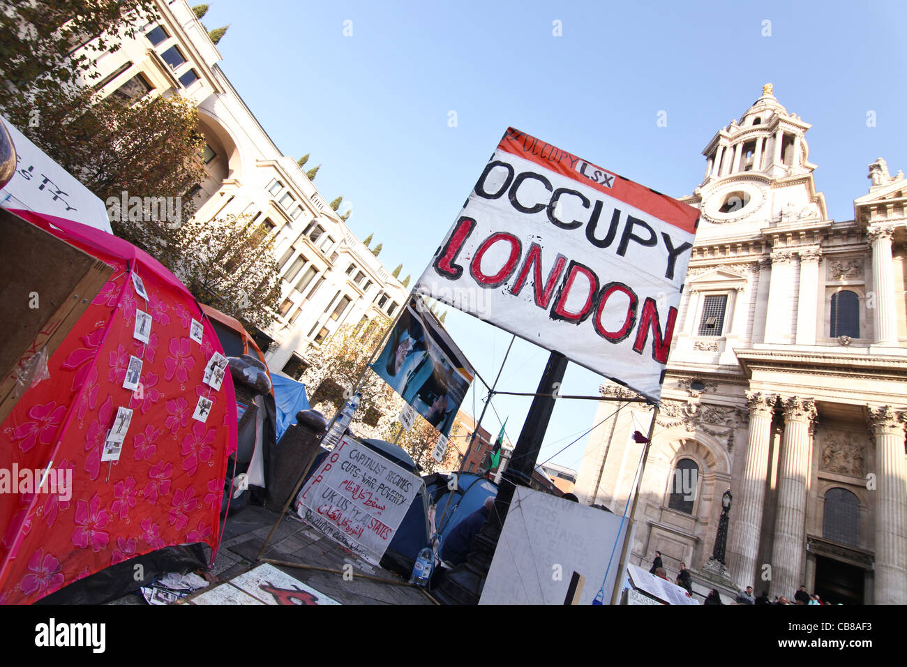 Bilder von London besetzen Bewegung in Solidarität mit Occupy Wall Street genommen im November 2011 Stockfoto