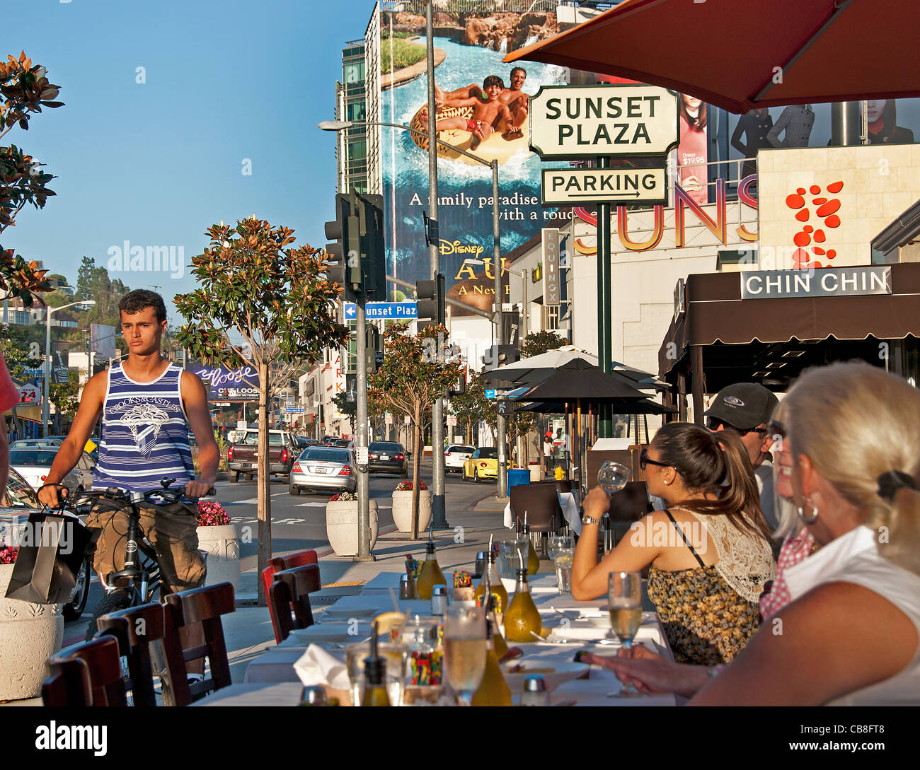 Sunset Plaza Restaurant Bar Pflaster Clafoutis Sunset Boulevard Beverly Hills Los Angeles USA Stockfoto