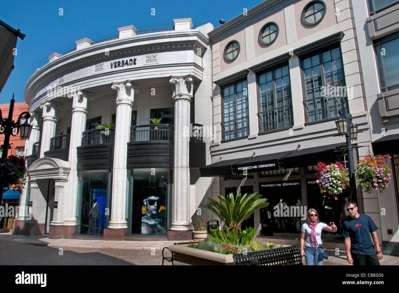 Versage Porsche Design Rodeo Drive Boutiquen Geschäfte Beverly Hills-Los Angeles-Kalifornien-USA Stockfoto