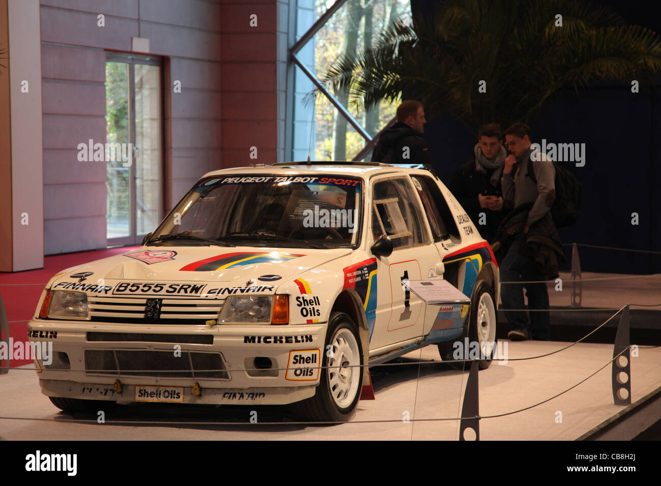 Peugeot 205 Turbo 16 gezeigt auf der Essen Motor Show in Essen, Deutschland, am 29. November 2011 Stockfoto