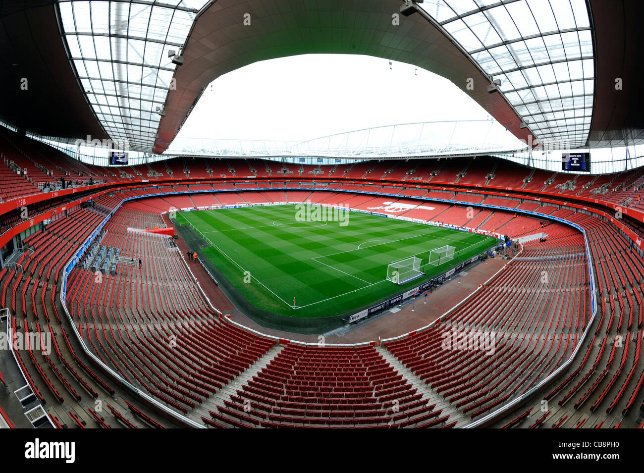Blick in das Emirates Stadium (auch bekannt als Ashburton Grove), London. Haus von Arsenal Football Club Stockfoto