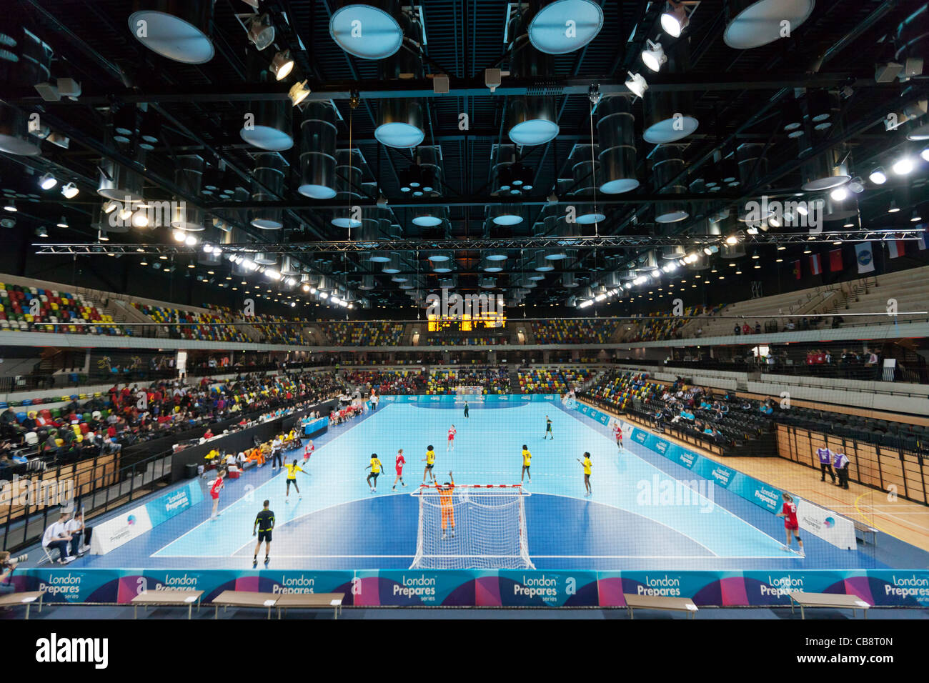 Damen-London-Handball-Cup. Bei der Handball-Arena, UK statt. Stockfoto