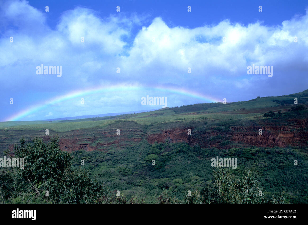 Hawaii, Kauai, Regenbogen über Hanapepe Stockfoto