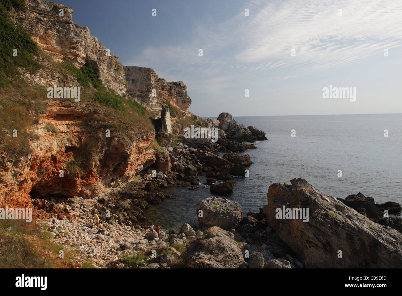 Nördliche Schwarzmeerküste mit steinernen Klippen, Bulgarien Stockfoto