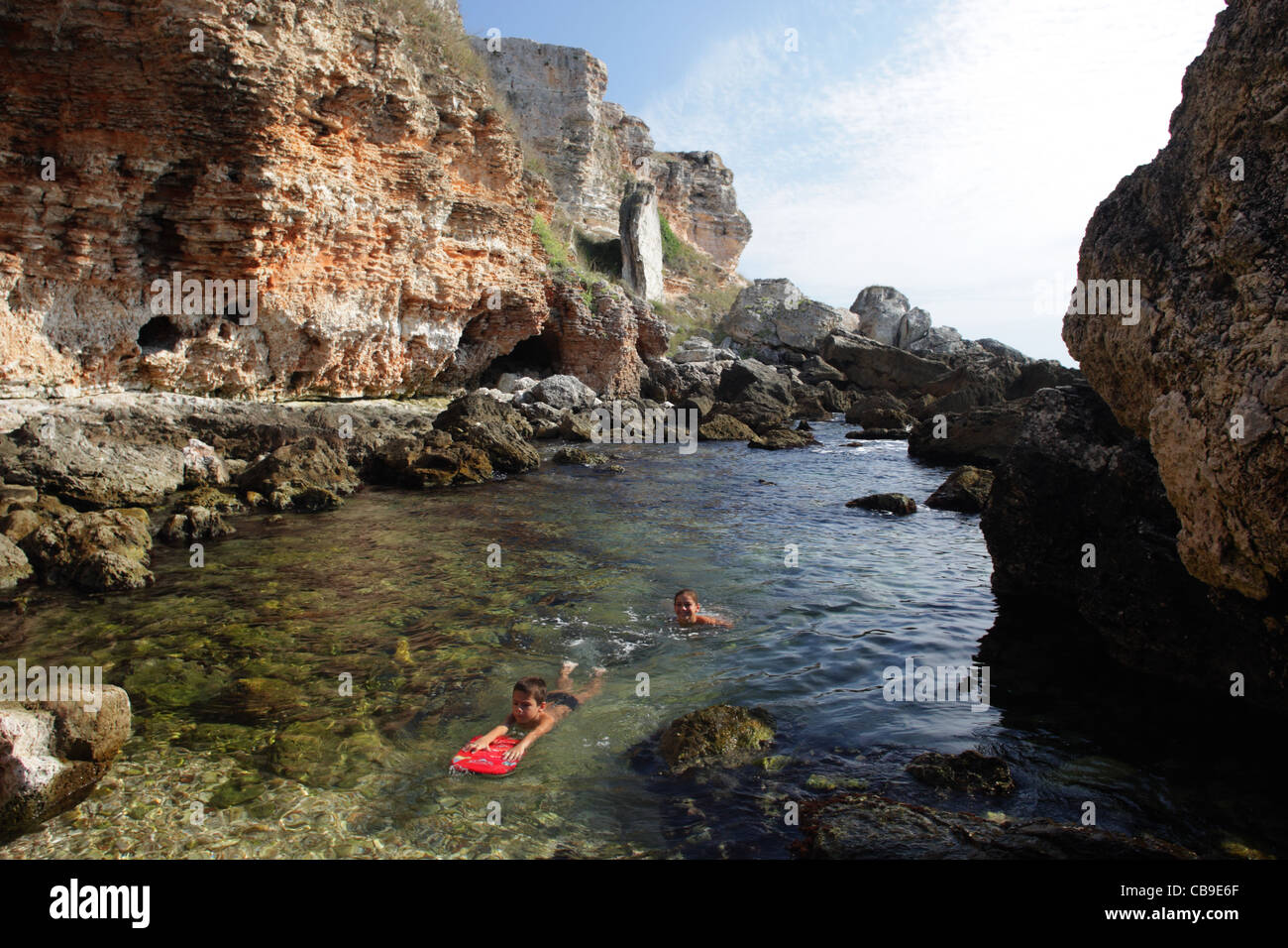 Schwimmen Menschen, Kamen Brjag, nördliche Schwarzmeerküste, Bulgarien Stockfoto
